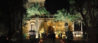 Vintage villa with swimming pool surrounded by the park of 4 hectares 5 minutes walk sea