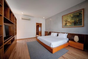 8 chambres, couette en duvet d'oie, minibar, décoration personnalisée
