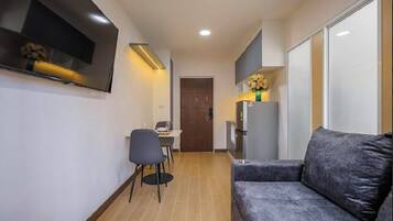 Studio, City View | Living area | Smart TV