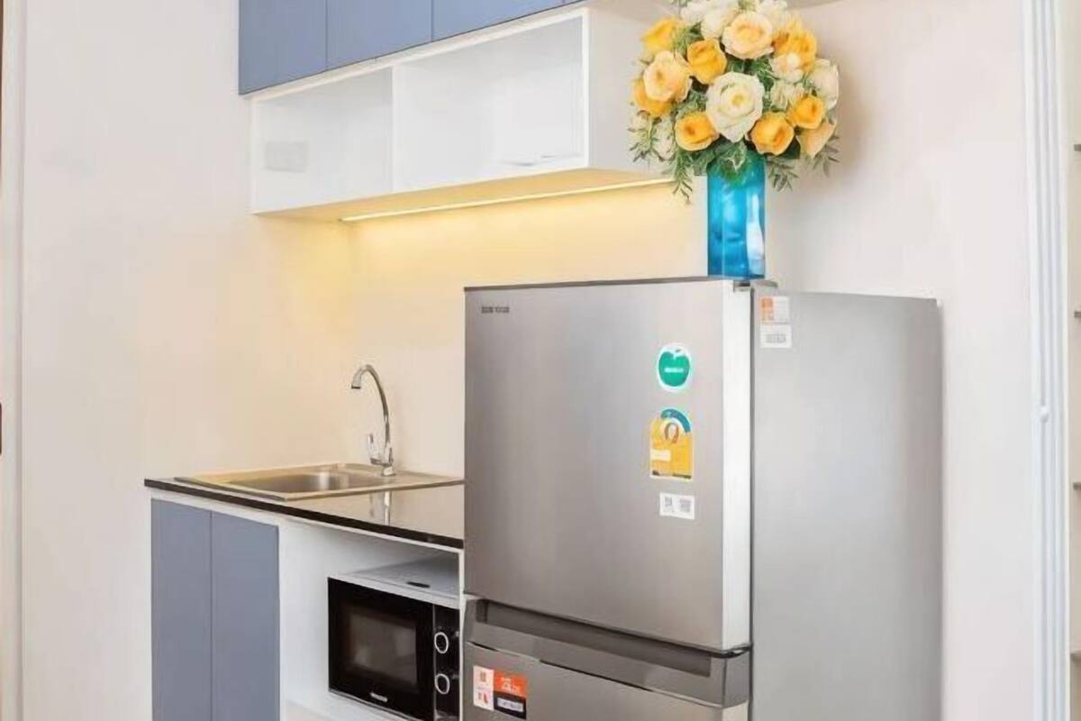 Cozinha privada | Geladeira, micro-ondas, talheres/pratos/utensílios de cozinha