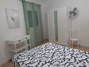 2 bedrooms, bed sheets
