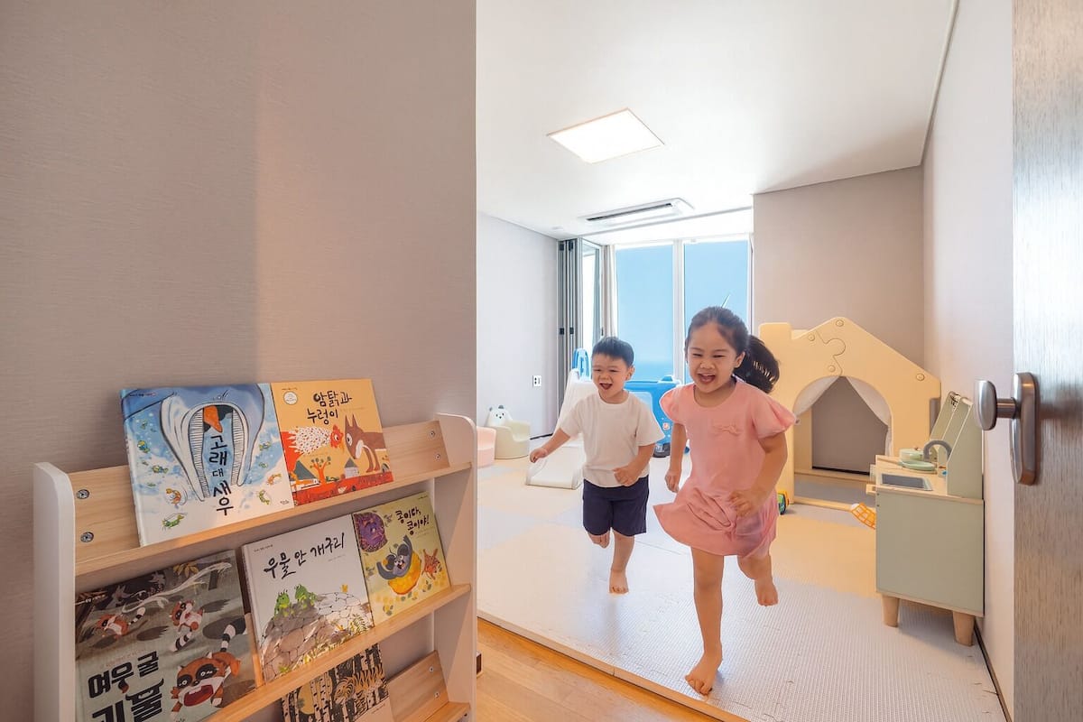 Kids Panorama Ocean View Royal Suite - Haeundae Beach View