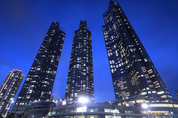 Front of property - evening/night