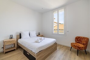 1 chambre, fer et planche à repasser, Wi-Fi, draps fournis