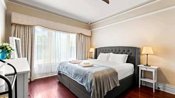 4 dormitorios, tabla de planchar con plancha, wifi y ropa de cama