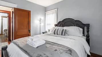 2 bedrooms, iron/ironing board, WiFi, bed sheets