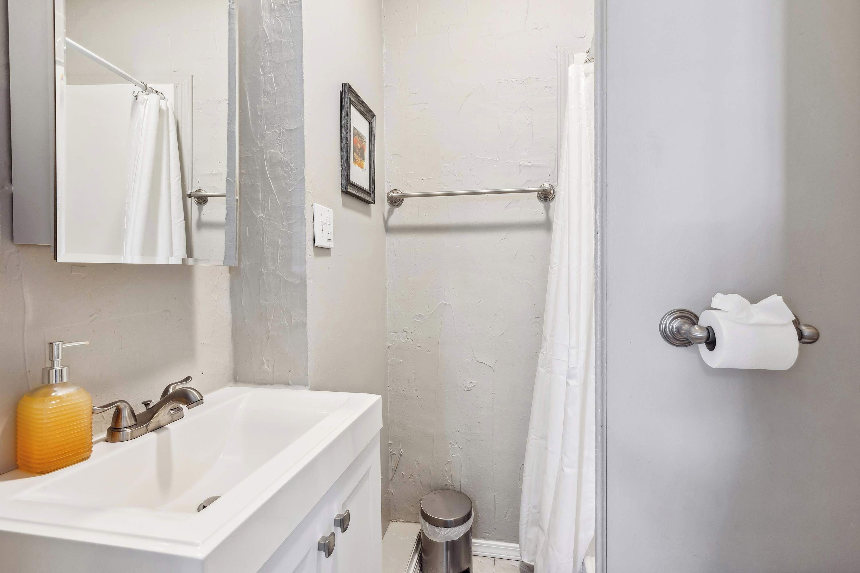 淋浴设施、吹风机