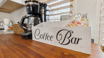 Kaffee und/oder Kaffeemaschine