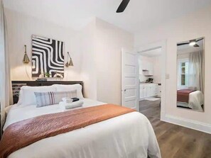 2 間睡房、熨斗/熨衫板、Wi-Fi、床單