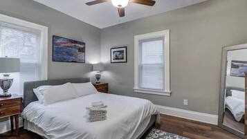 2 bedrooms, iron/ironing board, WiFi, bed sheets