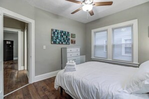 2 bedrooms, iron/ironing board, WiFi, bed sheets