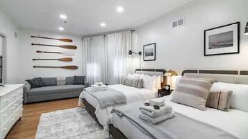 2 室のベッドルーム、アイロン / アイロン台、WiFi、ベッドシーツ