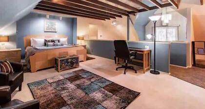 Spacious Family Getaway - Near Cleveland Clinic