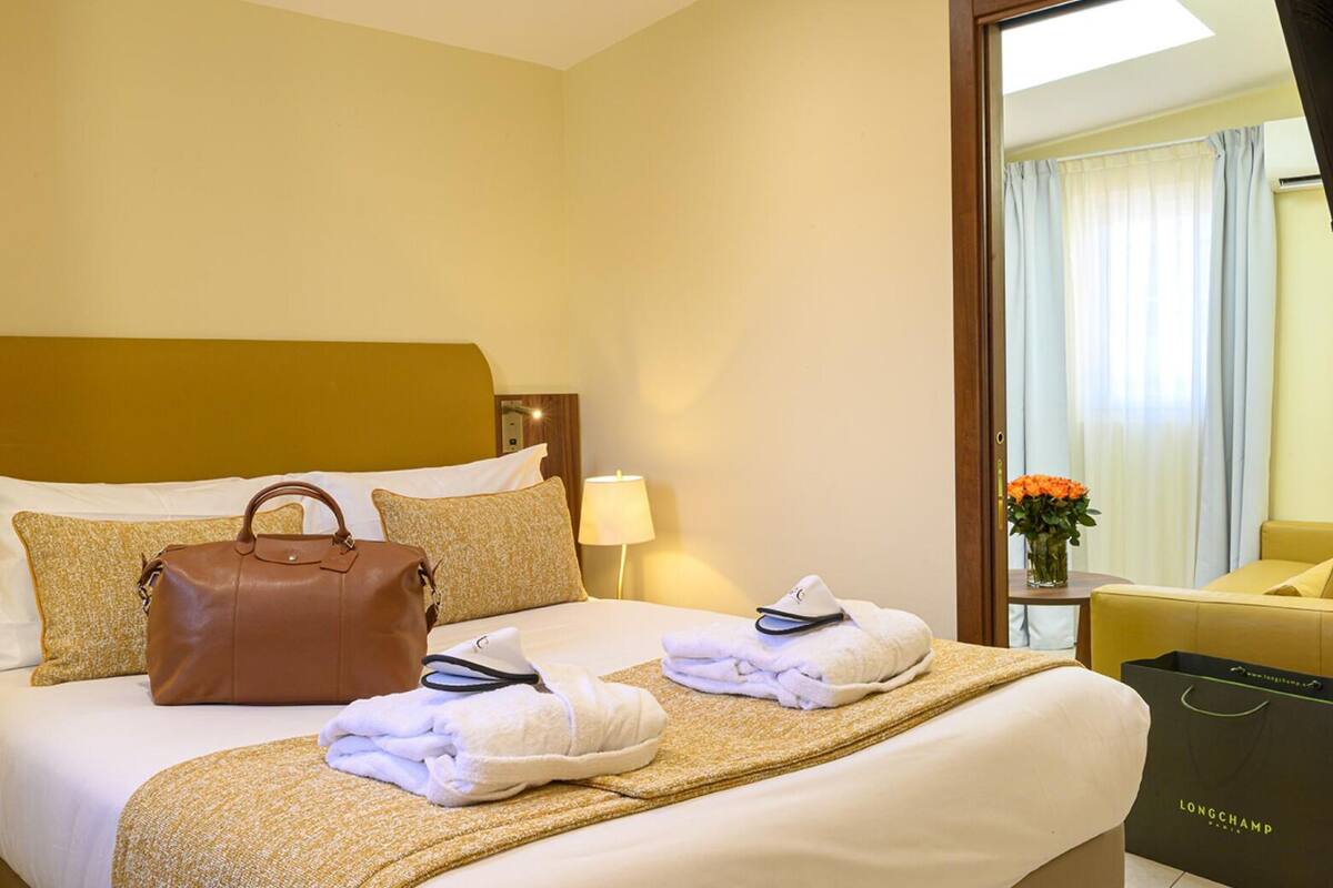 Attic Apartment | In-room safe, blackout drapes, soundproofing, iron/ironing board