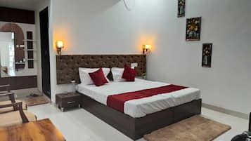 In-room safe, desk, laptop workspace, soundproofing