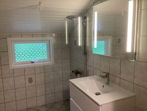 Bathroom - 6 Person Holiday Home in Oksbol (Oksbol)