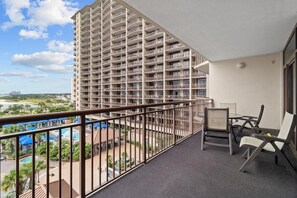 Outdoor dining - Aqua Dream Retreat: 2BR/2BA Condo with Modern Luxuries (North Myrtle Beach)