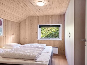 5 bedrooms, WiFi