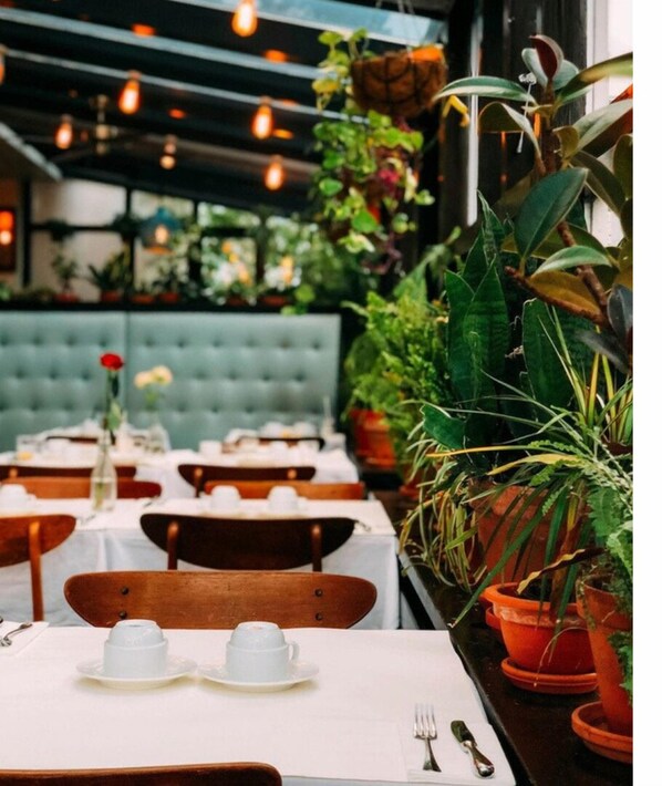 Dining - Villa Love 5 (Tambon Na Cha-ang)