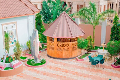 MAZINZI HOTEL