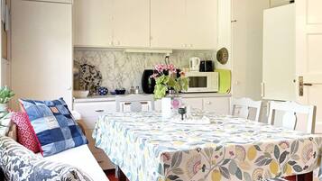 House | Dining