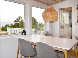 House | Dining - 6 Person Holiday Home in Svaneke (Svaneke)