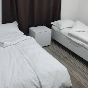 Dortoir Partagé, patio, vue jardin