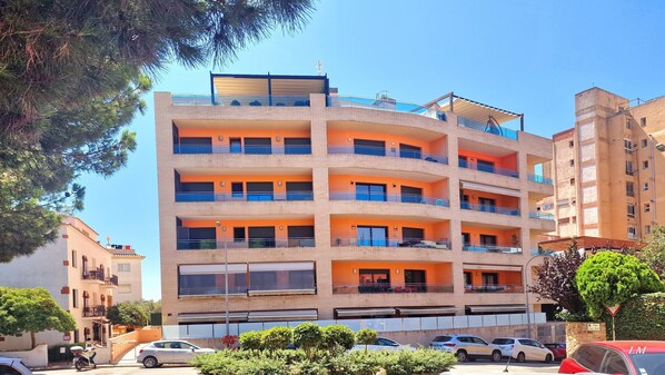 Apartment, 2 Bedrooms, Accessible, Balcony | Exterior