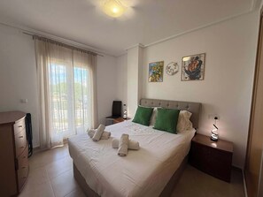 2 sovrum, strykjärn/strykbräda, wi-fi och sängkläder