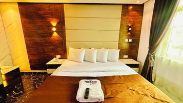 Family Room | WiFi (free)