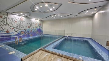 10 innendørsbassenger