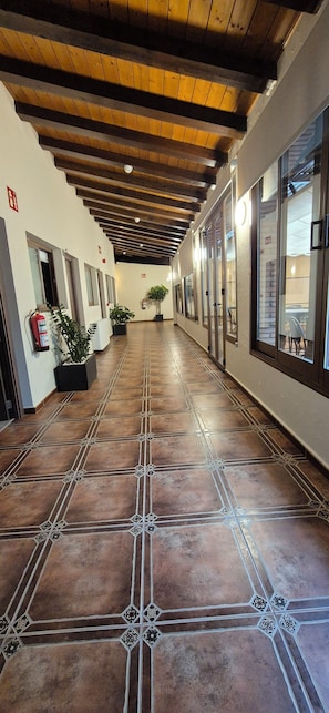Hallway - Vineam Hotel (La Muela)