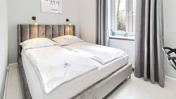 2 bedrooms, iron/ironing board, free WiFi