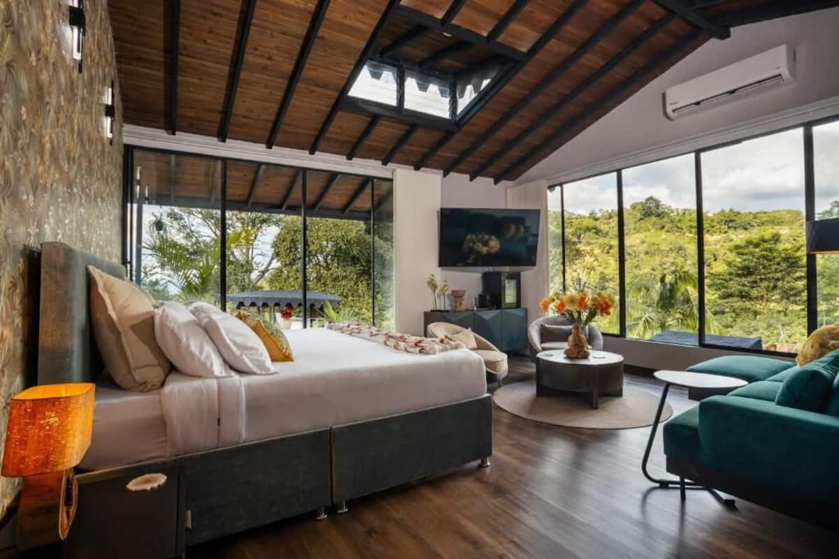 Superior Room | Egyptian cotton sheets, premium bedding, down duvets, memory-foam beds