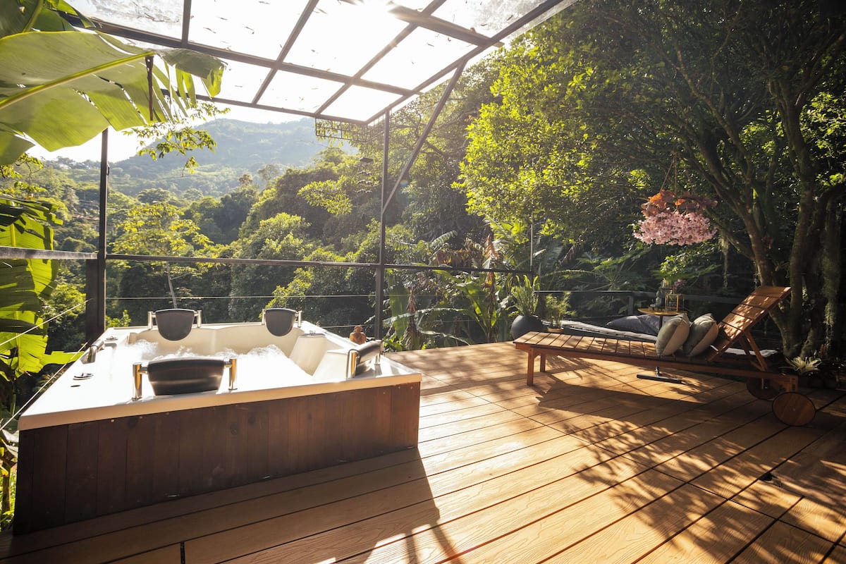Chambre Deluxe, vue cour intérieure | Terrasse/Patio