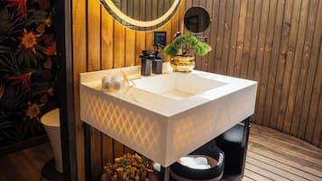 Luxury Bungalow, Patio, Mountain View | Bathroom | Shower, eco-friendly toiletries, towels, soap