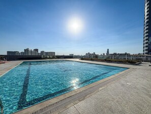 Piscine extérieure, piscine chauffée