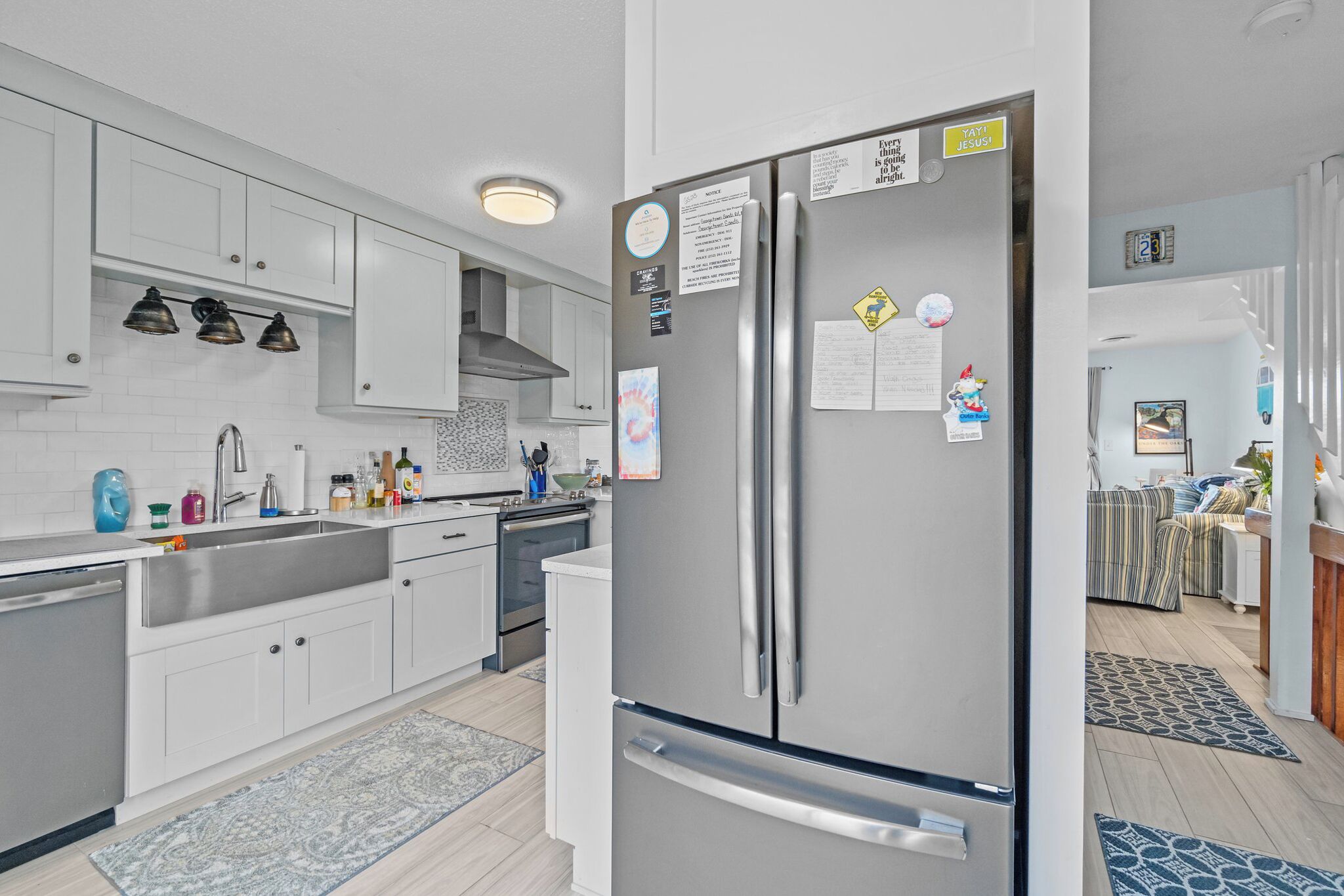 Fridge, microwave, dishwasher, coffee/tea maker