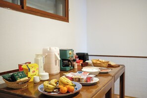Petit déjeuner buffet compris tous les jours