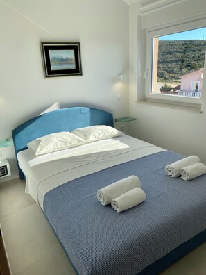 1 bedroom, in-room safe, free WiFi, bed sheets