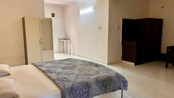 Quarto casal luxo, vista para a cidade | Wi-Fi de cortesia