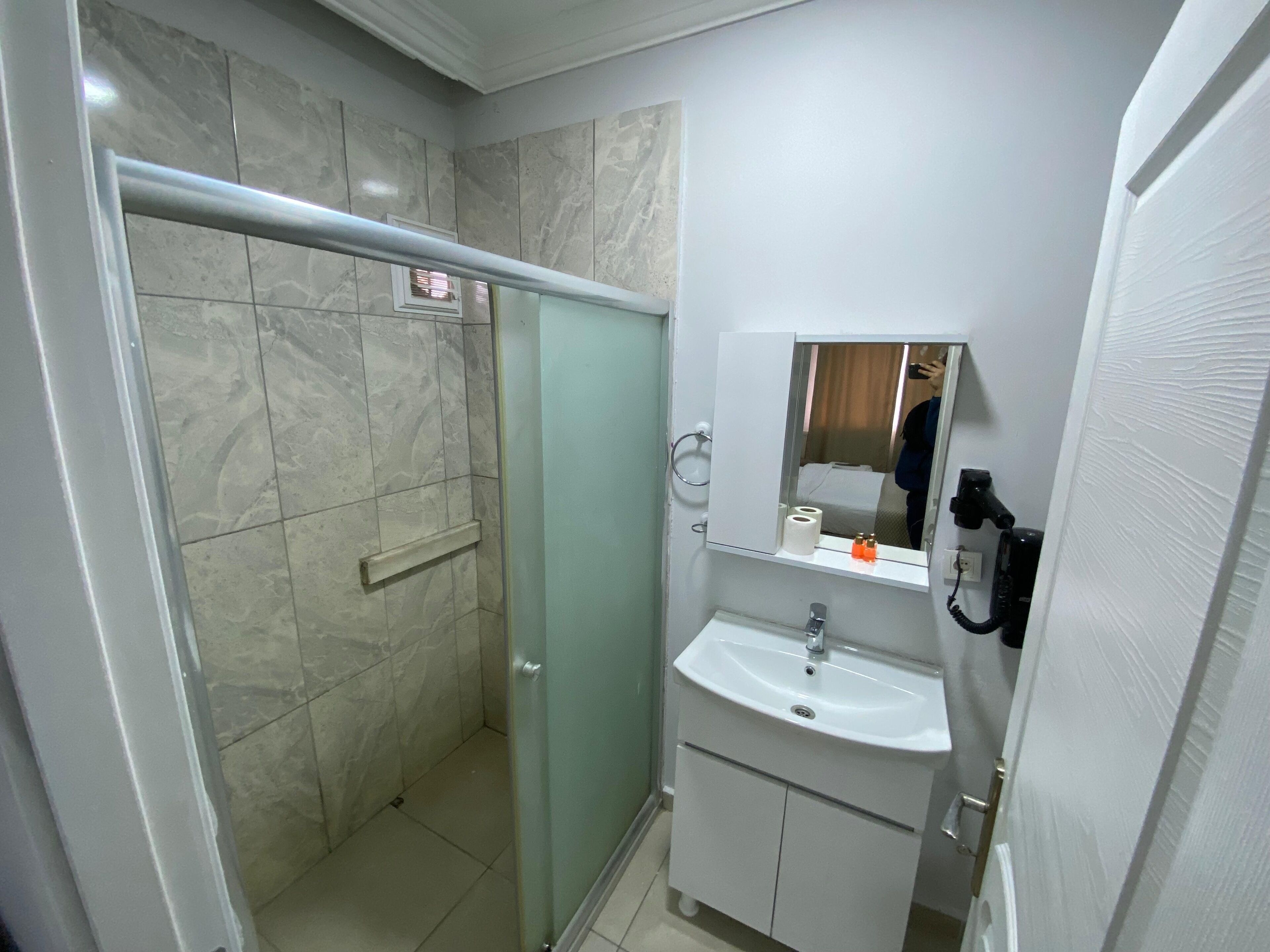 Basic Single Room, Balcony, City View | Bathroom