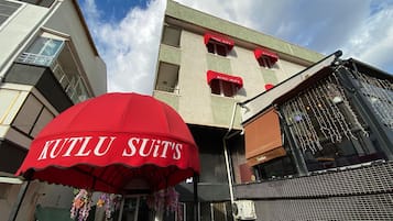 Chambre Simple, balcon, vue ville | Coin séjour