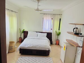 1 chambre, fer et planche à repasser, Wi-Fi, draps fournis