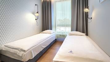 Apartment, Balcony | 2 bedrooms, iron/ironing board, free WiFi