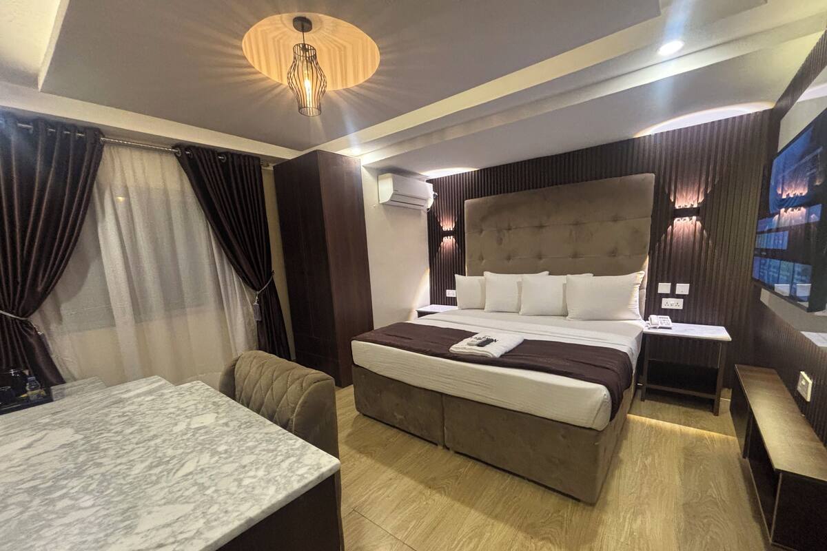 Junior Room | Free WiFi