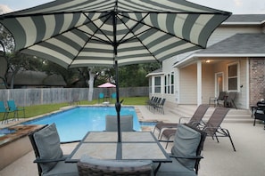 Pool - Large House with Arcade, Billiards and a Pool! (San Antonio)