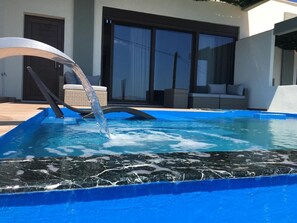 8 outdoor pools, sun loungers - The Diamond of Kriaritsi private pools (Sithonia)