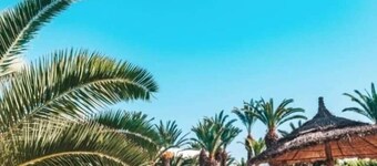 Dream stay in a Mediterranean paradise: waterfront, private beach/pool access