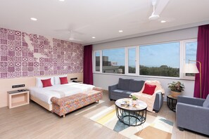 Asian Paints Royal Suite | Minibar, in-room safe, individually decorated, individually furnished - Ginger Goa Candolim (Candolim)